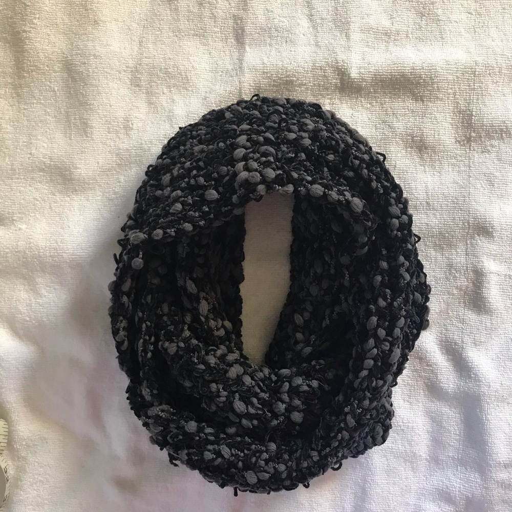 NWT Super Cozy Infinity Scarf- Black